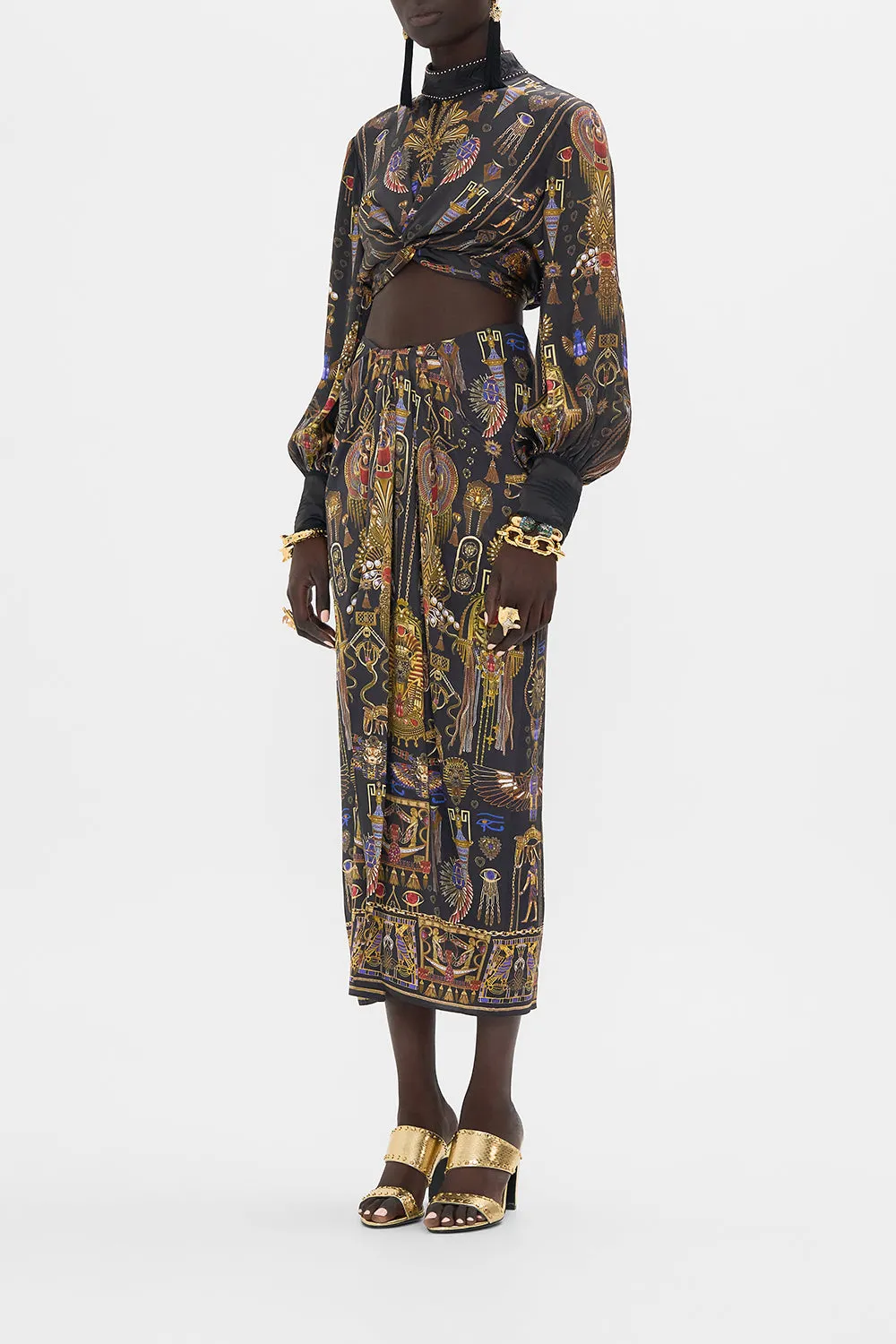 DRAPE FRONT SKIRT WITH SPLIT CARTOUCHE KINGDOM