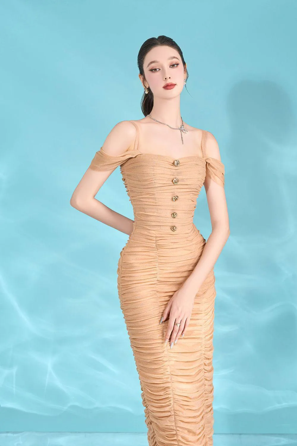 Evelyn Bodycon Cold Shoulder Sleeved Spandex Midi Dress