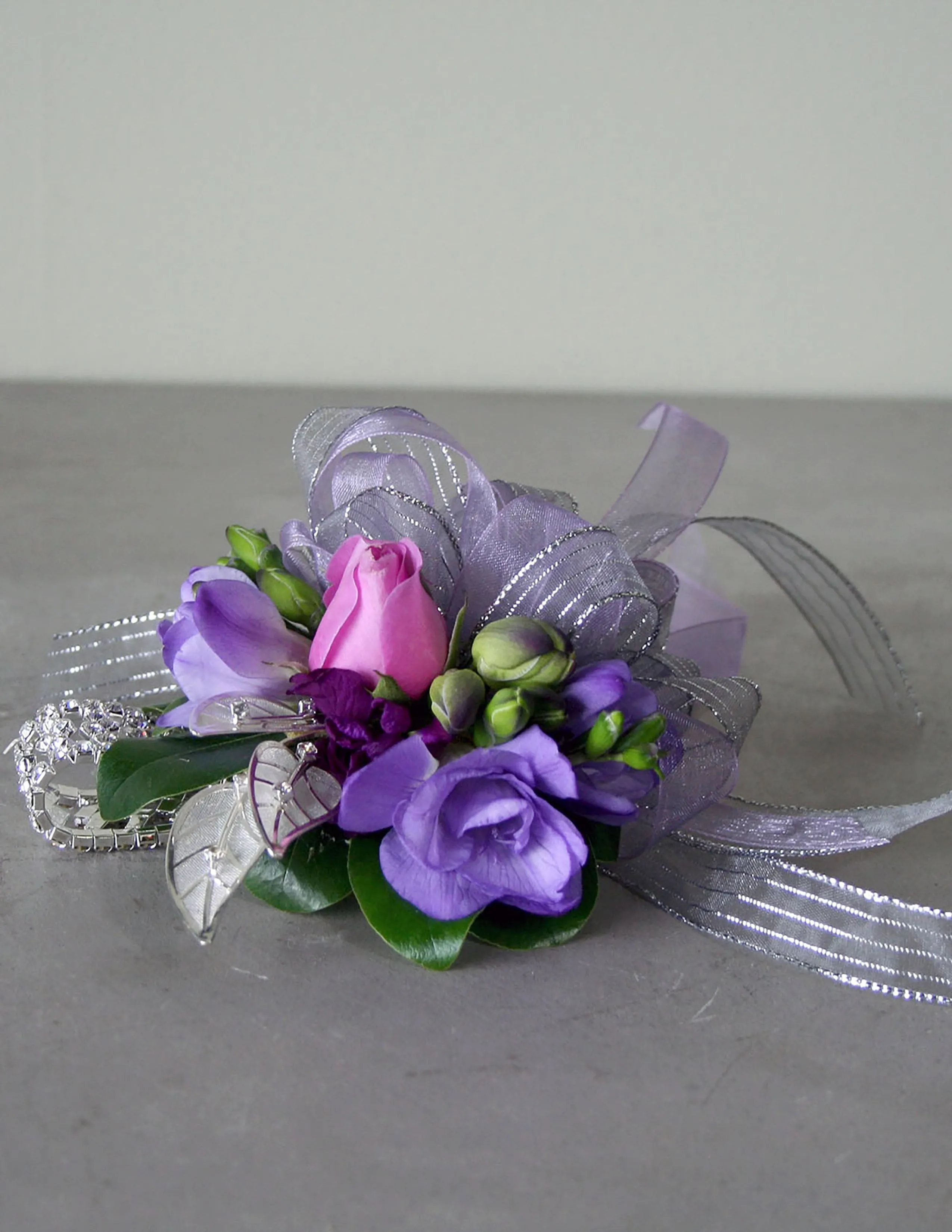 Fresh Floral Fashion Corsage