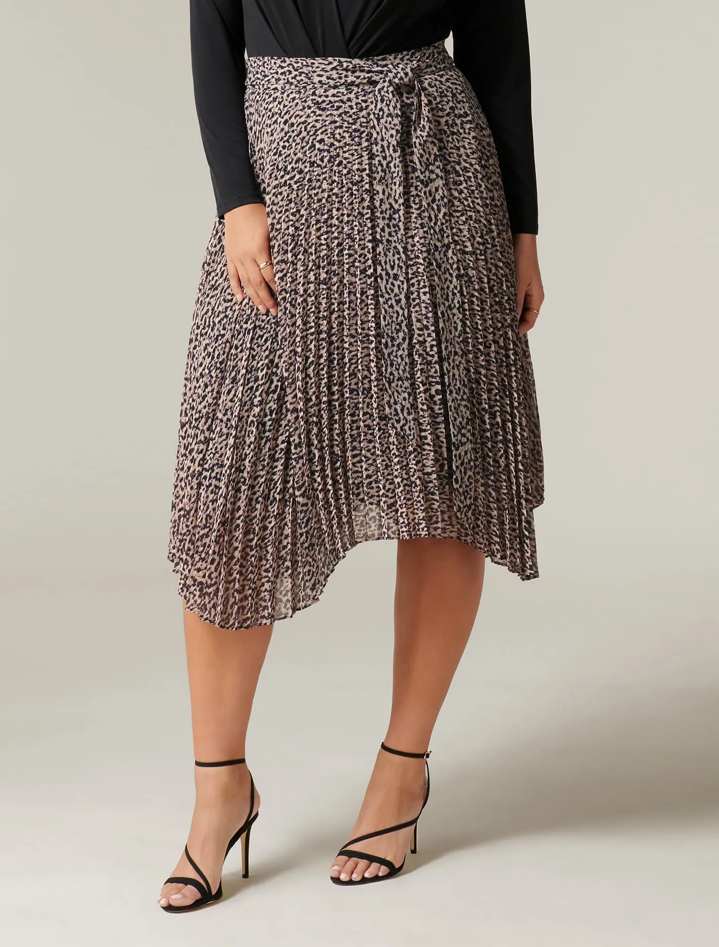 Grace Curve Hanky Hem Pleated Skirt