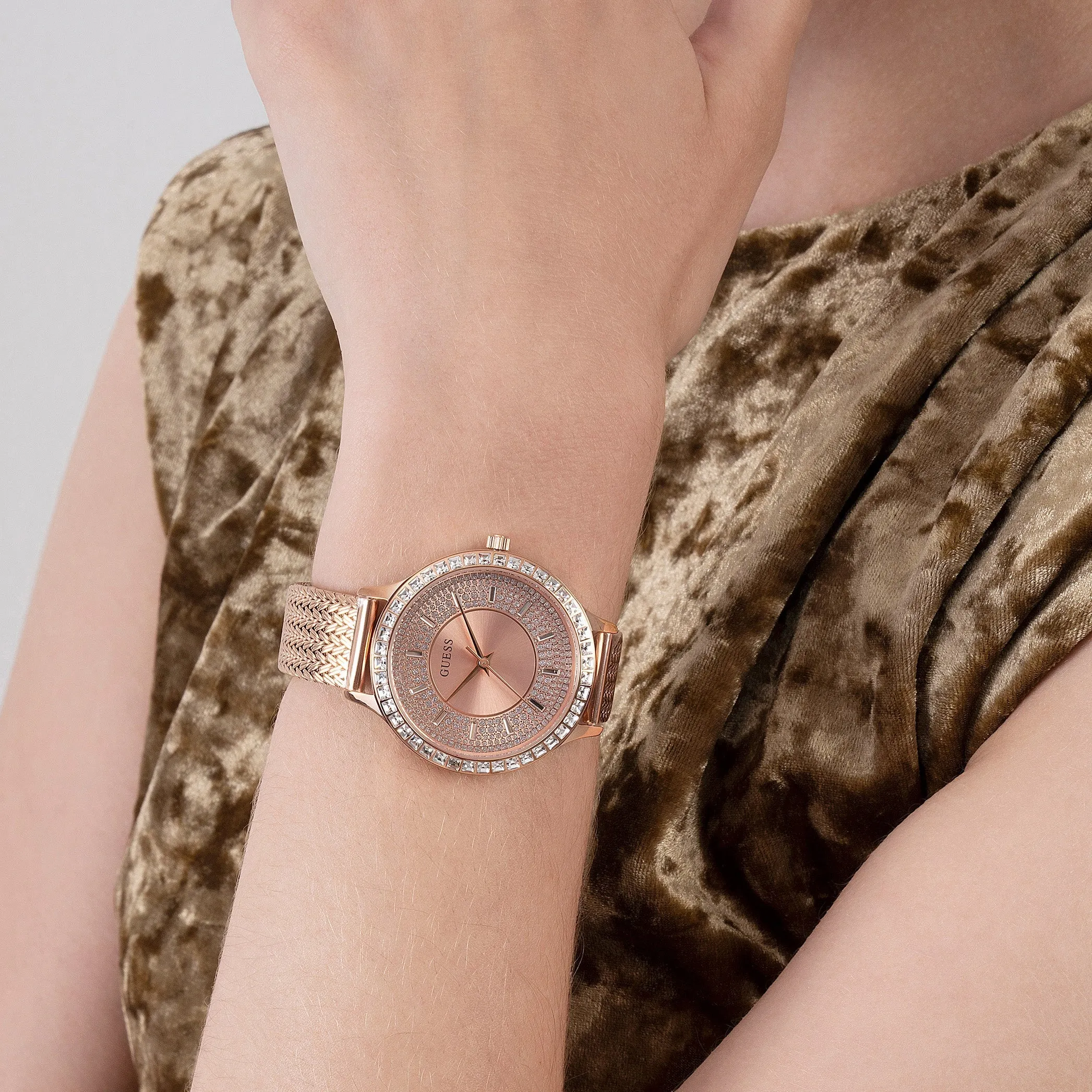 Guess GW0402L3 Ladies Soiree Rose Gold Watch