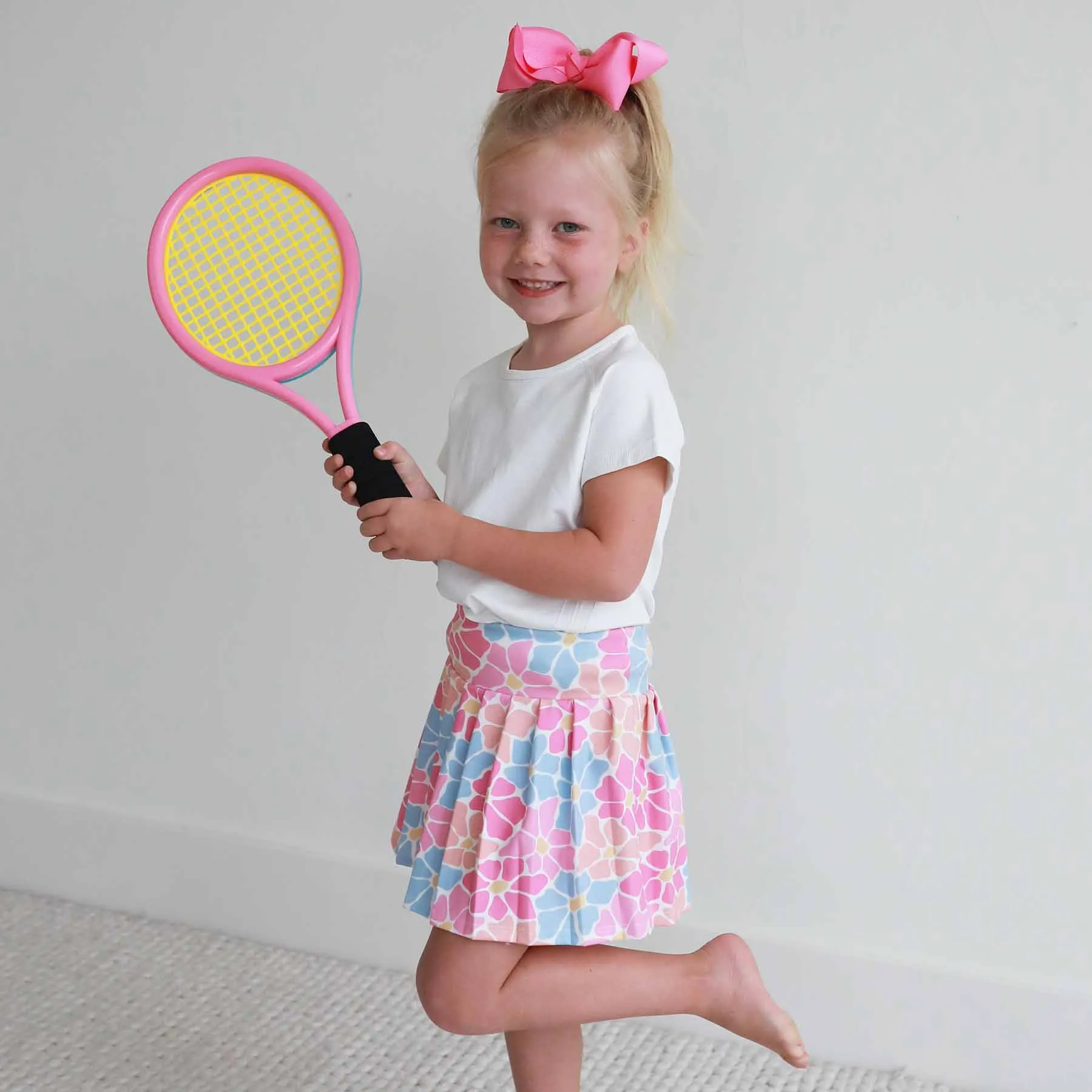 Kids CloudActive™ Athletic Pleated Skirt | Power Flowers