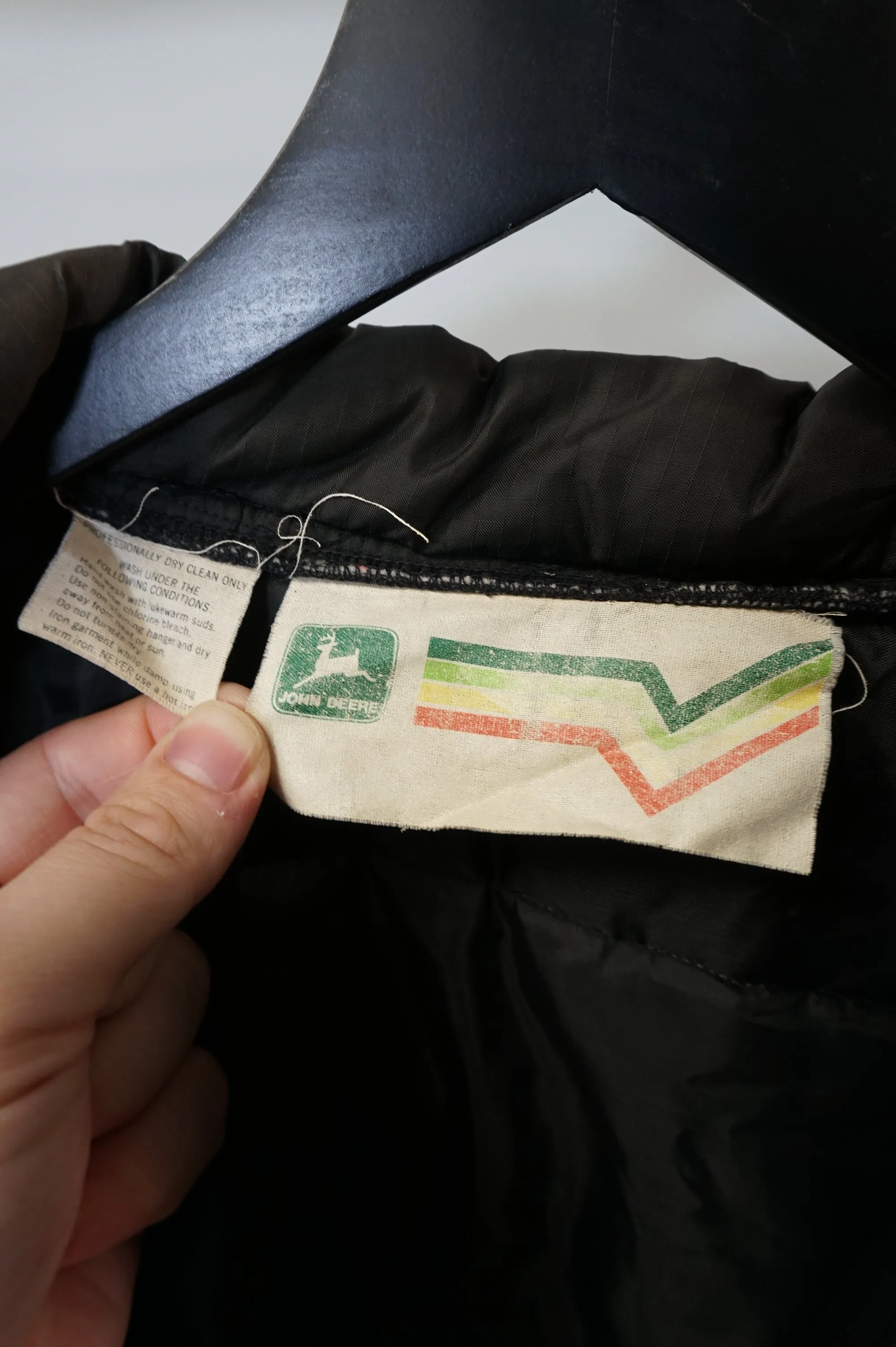 (L) Vtg John Deere Brown Puffer Jacket