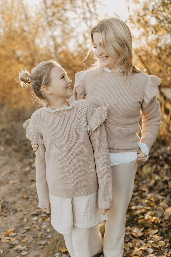 Mini-Me Strickpullover 'dusty rose' mit Volants für Frauen