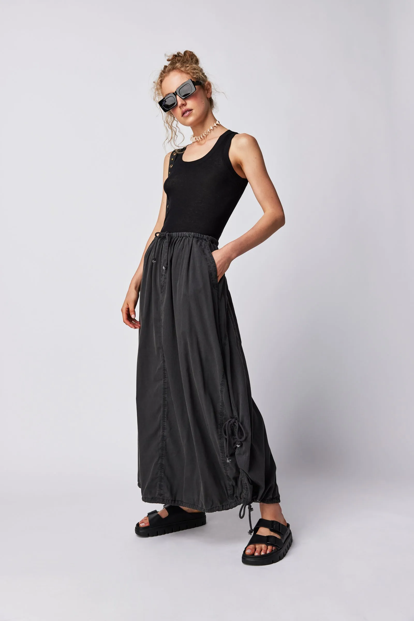 Picture Perfect Parachute Black 2