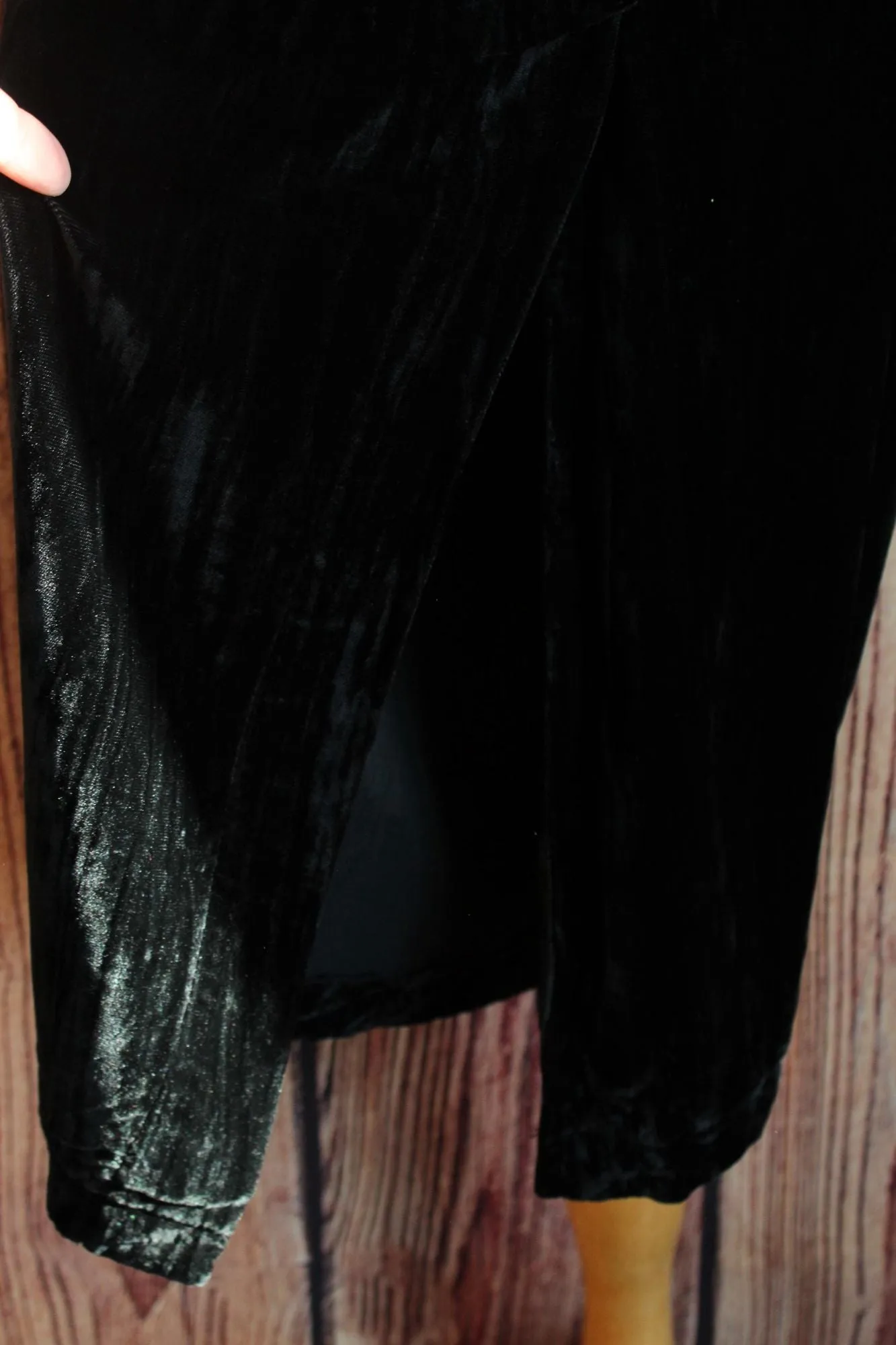 Vintage 1980s 1990s Black Velvet Pencil Skirt
